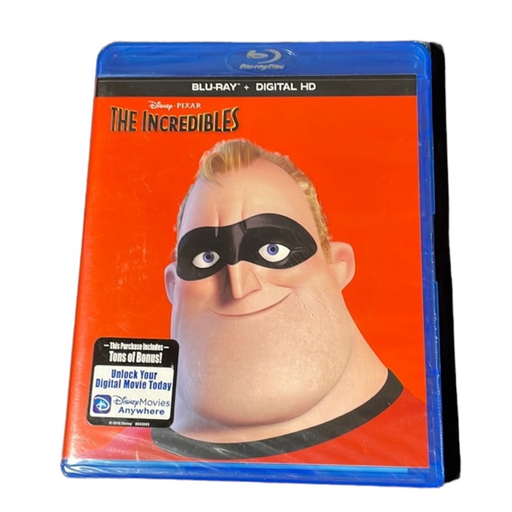 The Incredibles BLU-RAY + DIGITAL!!! Brand New Sealed!!!